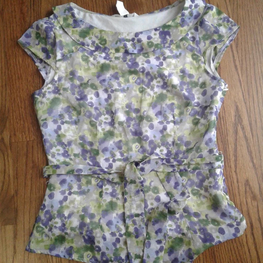 H&M colorful floral short sleeve top size 6